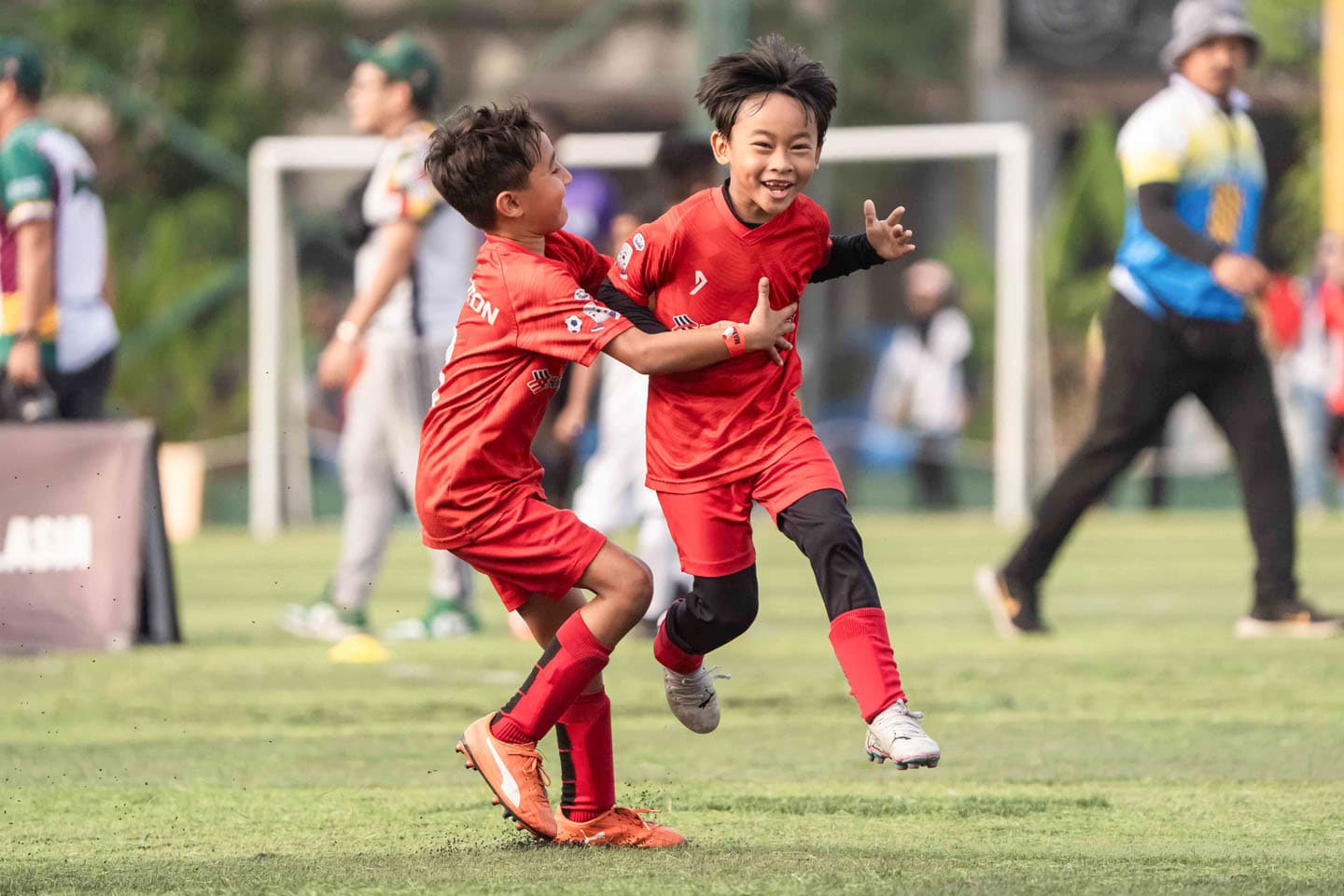 FC Kuala Lumpur players celebrating